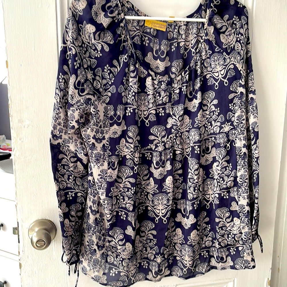 Princess vera wang top
